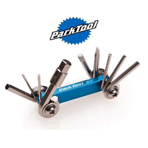 Närbild av ett Park Tool IB-2 multiverktyg med 10 funktioner. Verktyget har en blå kropp och silverfärgade verktyg, med Park Tool-logotypen i bakgrunden. Belysningen är jämn och detaljrik.