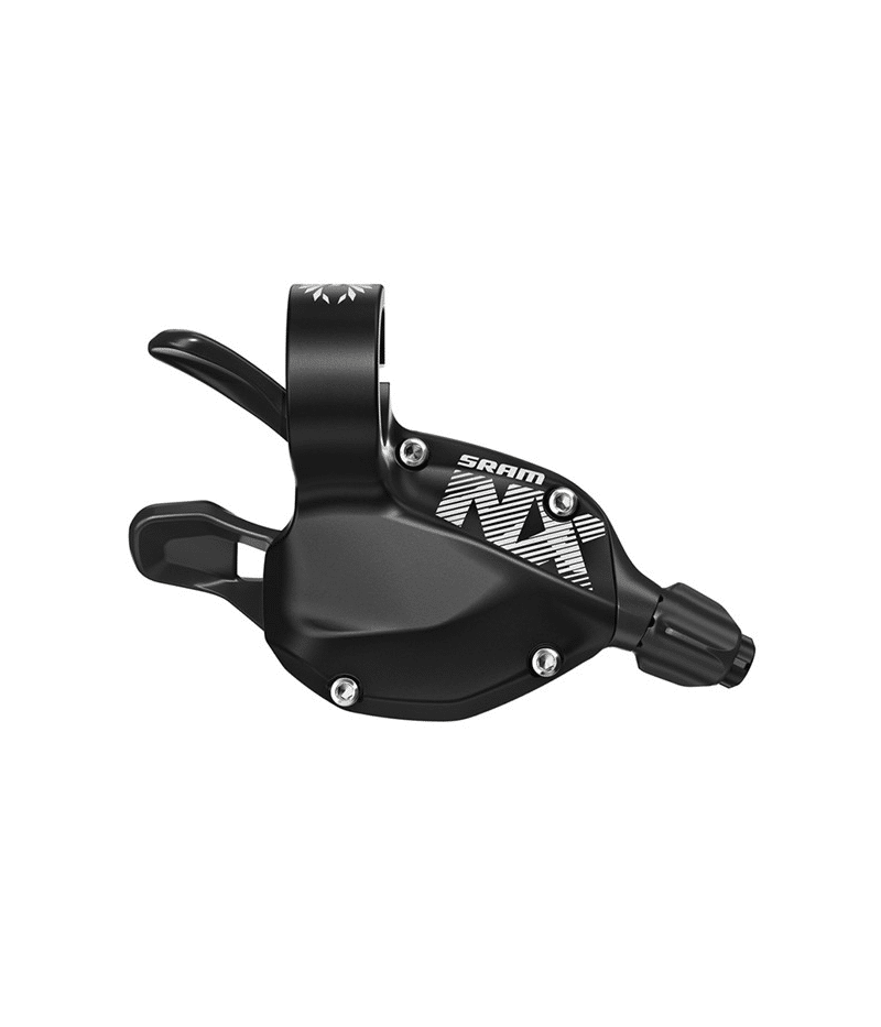 nx-vxl-reglage.png Svart växelreglage Sram NX Trigger Single, 12s, i detaljrikedom. Studioljus framhäver dess komponenter och design. Kontraster mellan matta och blanka ytor.