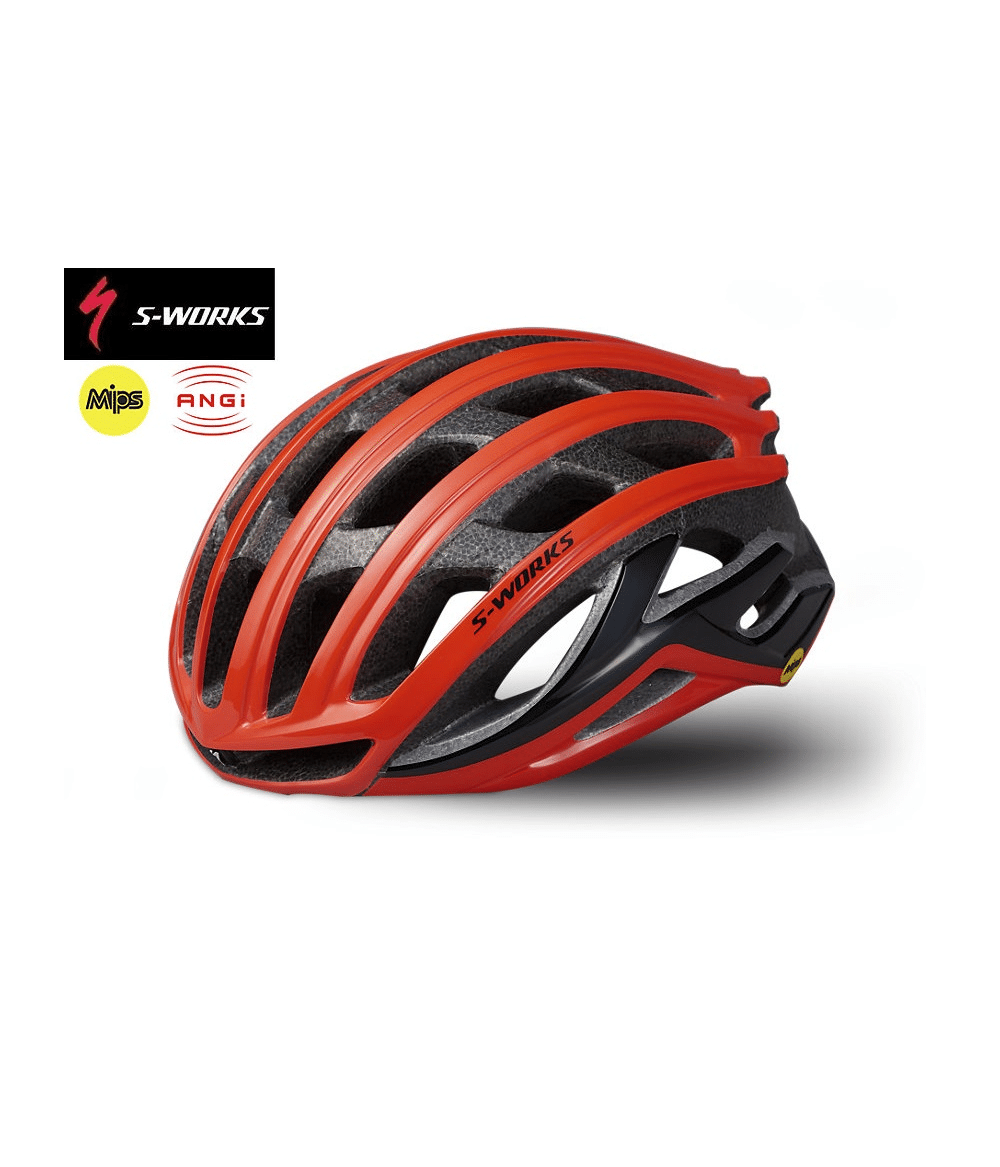 s-Works-prevail-med-angi-och-mips-rod.png En röd och svart Hjälm Specialized S-Works Prevail med ANGI och MIPS, med ventilationsöppningar, visas mot en vit bakgrund. Logotyperna för säkerhetssystemen MIPS och ANGi syns i det övre vänstra hörnet.