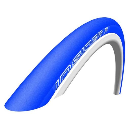 Ett blått Schwalbe Insider Performance 35-622 mm träningsdäck, avsett för användning på trainers. Däcket har vit text och markeringar, med mjuka skuggor och stark belysning som framhäver texturen.