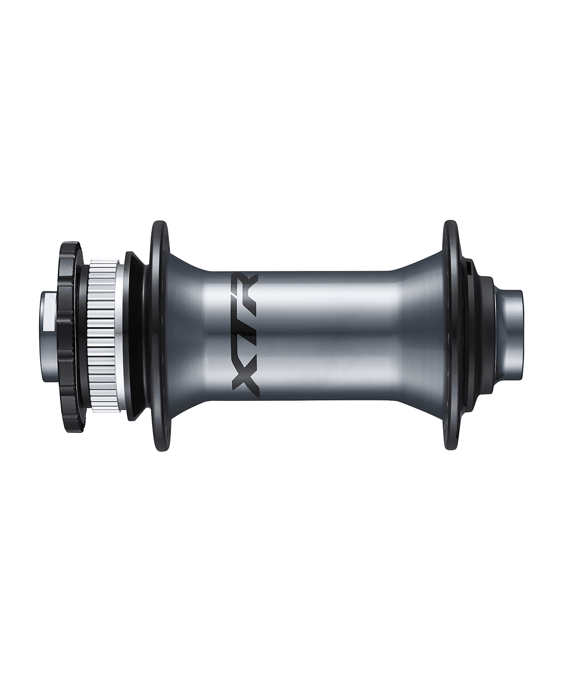 shimano.xtr_.framnax.png Detaljerad bild av ett Shimano XTR HB-M9110 framnav, 15x110. Silverfärgad metallkonstruktion med XTR-logotyp. Professionell produktfotografering med jämn belysning framhäver navets precision och konstruktion.