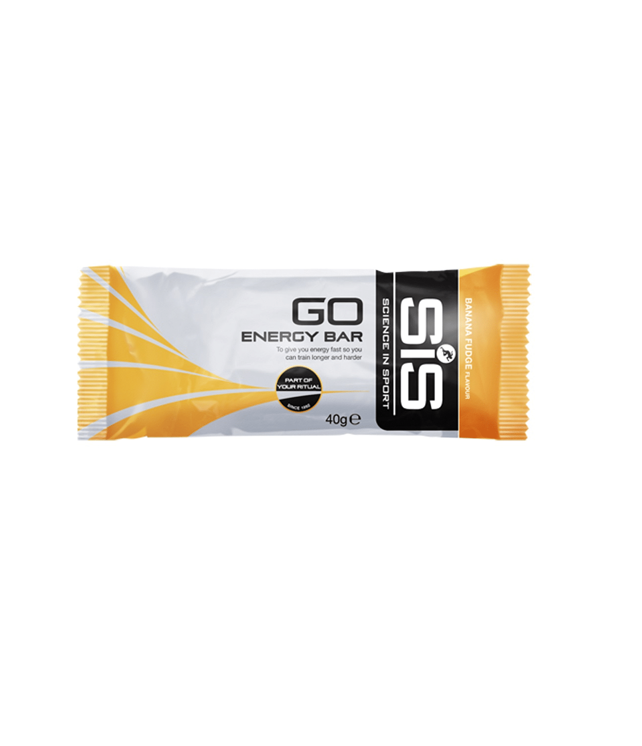 sis.energy.bar_.banan_.fudge_.png En 40 g SiS GO Energy Bar Banan Fudge i orange och vit förpackning med svarta accenter, märkt som banana fudge-smak. På framsidan finns SiS logotyp och produktinformation, inklusive dess proteininnehåll.