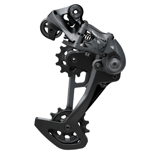 Närbild av en 12-växlad Sram SX Eagle bakväxel. Den är svart och har detaljer i grått. Bilden är tagen i studioljus och återger växelns komplexitet och mekaniska detaljer.