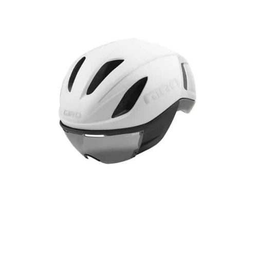 Hjälm Giro VANQUISH Mips är en vit och svart aerodynamisk cykelhjälm med ventilationsöppningar på ovansidan och sidorna, mot en vit bakgrund.