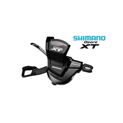 Närbild av Shimano XT SL-M8000 växelreglage, klamma för 2/3x11 växlar. Stark belysning framhäver detaljerna och den svarta finishen, medan "DYNA-SYS II" syns tydligt.