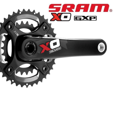Det här är en detaljerad bild av en svart Sram X0 GXP vevparti med 39/26T