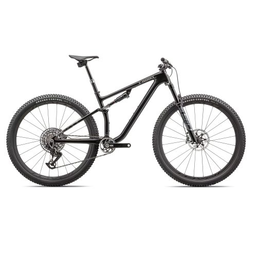 Svart MTB Specialized S-Works Epic Evo LTD 29" i detalj, under stark belysning som framhäver cykelns högkvalitativa komponenter och eleganta design mot en ren, vit bakgrund.