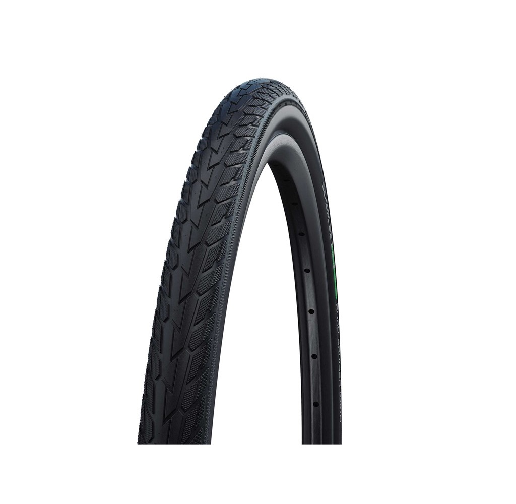 11159321 Ett detaljerat fotografi av ett Schwalbe Road Cruiser standarddäck, monterat på fälg. Däcket visas i en upprätt position, under neutral belysning som framhäver däckmönstret.