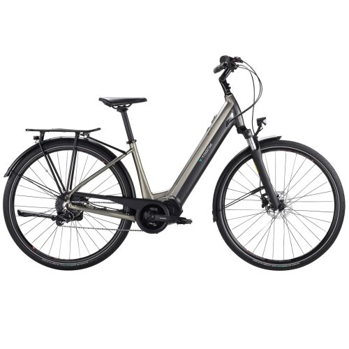 En elcykel Bianchi T-Tronik C i brons eller grå, belyst i studio. Detaljerad bild som visar cykelns design och komponenter, med fokus på den moderna ramen och funktionerna.