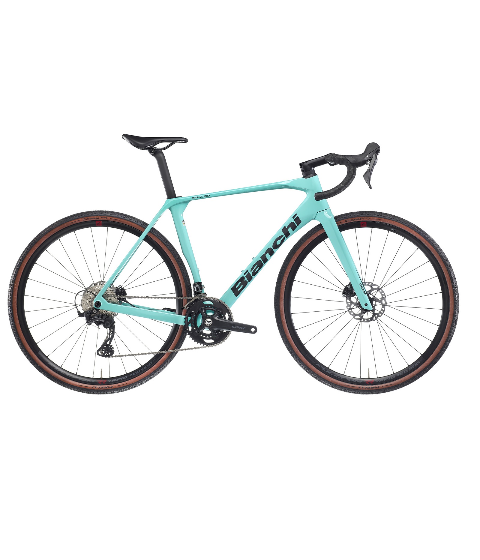Bianchi-Impulso-Comp Cykeln Bianchi Impulso Comp i celeste med kolfiberram och 2x12 växlar, framhävd i en studio med starkt, jämnt ljus som accentuerar detaljerna i dess komponenter och design.