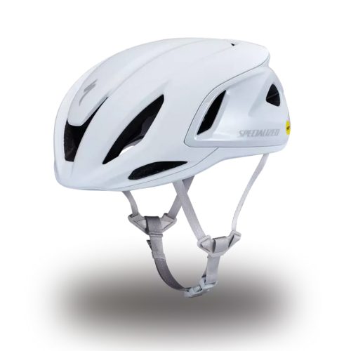 Vit Specialized Propero 4 cykelhjälm i studioljus med tydliga detaljer som ventilationshål, Specialized-loggan och MIPS-märkning. Hjälmens skuggor ger en tredimensionell känsla.