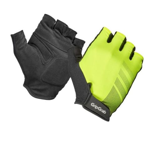 Ett par GripGrab Ride RC Lite sommarhandskar i svart och neon-gult, placerade mot en vit bakgrund. Ljuset framhäver materialens textur och kontraster.