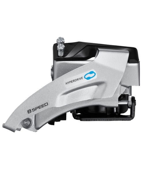 FD-M315-TS-fram Detaljerad bild av en Shimano Altus FD-M315 framväxel. Den silverfärgade komponenten visar texten "8 SPEED" och "HYPERDRIVE" under jämn belysning, vilket framhäver dess mekaniska design.