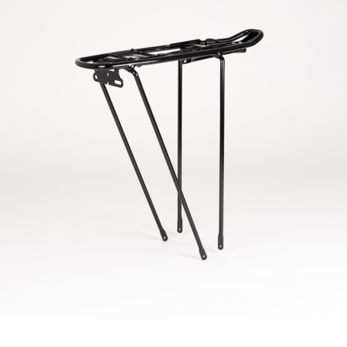 En detaljerad bild av en svart pakethållare Atran Velo Active Sport för 28" cyklar. Den presenteras mot en ljus bakgrund, vilket framhäver dess aluminiumkonstruktion och sportiga design.