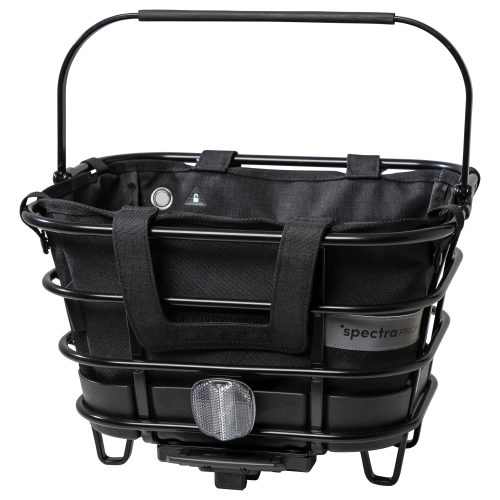 Svart cykelkorg av märket Spectra CarryOn Midi/Maxi, inklusive väska och överdrag, med AVS-system. Stark belysning framhäver detaljer i metallkonstruktionen och tygväskan.