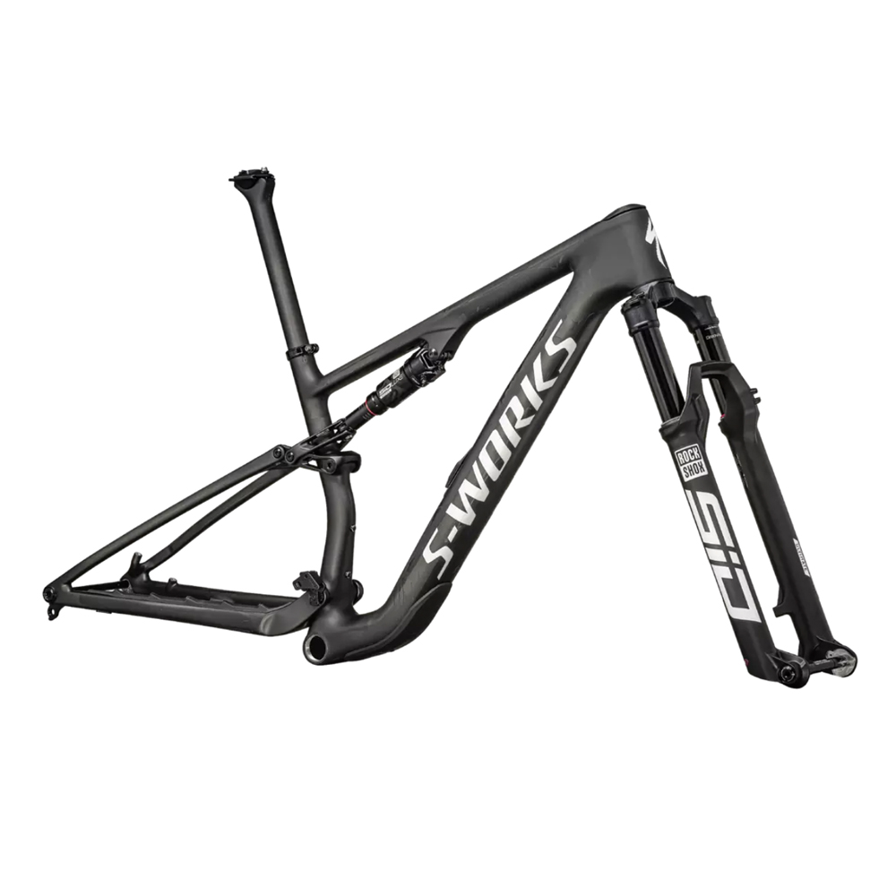 Frameset Epic 8 Black 3 Svart Specialized S-Works Epic 8 ram med dämpare och framgaffel. Detaljerad bild med bra ljussättning, framhäver de tekniska aspekterna och designen.