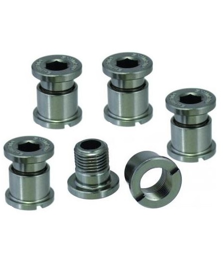 drevbult-silver-5 Sju precisionsfrästa drevbultar Shimano Ultegra FC-6600 i rostfritt stål, ordnade mot en ljus bakgrund. Detaljrikedom framhäver gängor och sexkantshuvuden i ett skarpt, jämnt ljus.