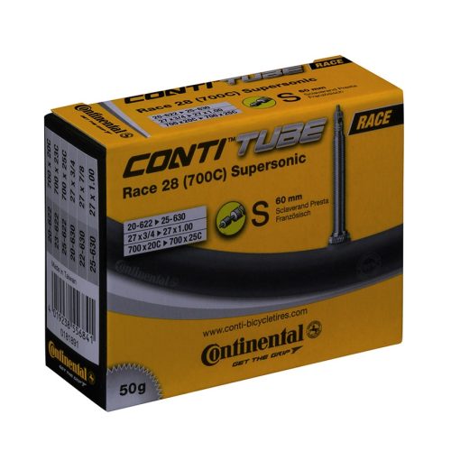 En detaljerad bild visar en förpackning av Continental Supersonic cykelslang, tydligt exponerad med produktinformation och varumärkesdetaljer i ett jämnt och klart ljus.