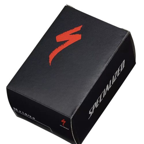 En svart Specialized-kartong med rött logotyp och vit text, avsedd för en cykelslang. Omgivande belysning framhäver de släta ytorna och produktdetaljerna.