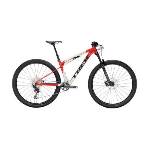 Röd och vit Mountainbike Trek Supercaliber SL 9.6, en 29-tums cykel.