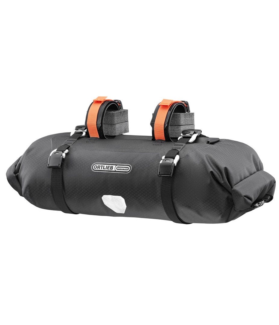handlebar-pack-9L-svart Svart Ortlieb Handelbar-Pack styrväska med orange remmar, 9 liter.