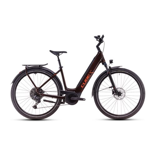 Brun Cube Touring Hybrid Pro 625 elcykel med lågt insteg.