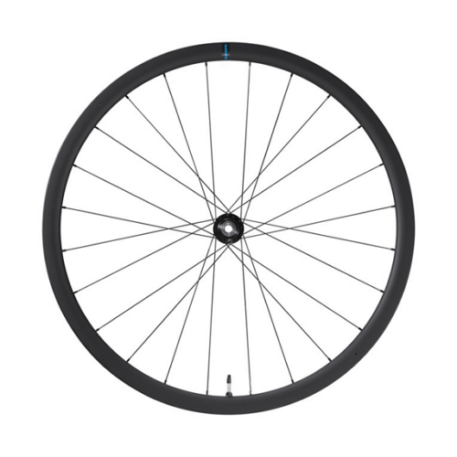 Ett Hjul Shimano 105 WH-RS710-C32 kolfiberhjul med skivbroms, i svart utförande med 24 ekrar, ett centralt nav och en synlig ventilskaft nära botten, avbildat mot en enfärgad vit bakgrund.