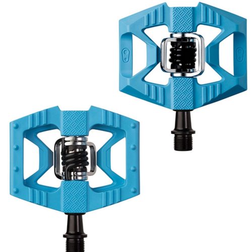 Crankbrothers Double Shot 1 pedaler i ljusblått och svart.