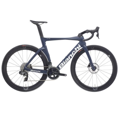Blå Bianchi Oltre Comp racer med Ultegra Di2 växelgrupp, en elegant och snabb cykel.