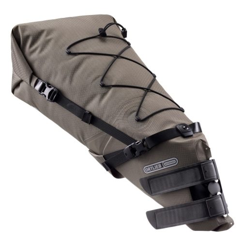 Ortlieb Seat Pack sadelväska i färgen dark sand, 11 eller 16,5 liter.