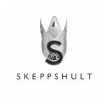Skeppshult logotyp med ett stort S omgivet av vingar.