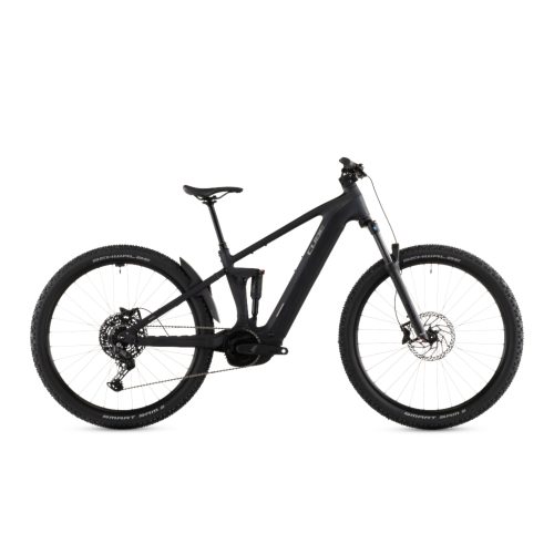 Svart Cube Stereo Hybrid one22 el-mountainbike med dämpning och grovmönstrade däck.