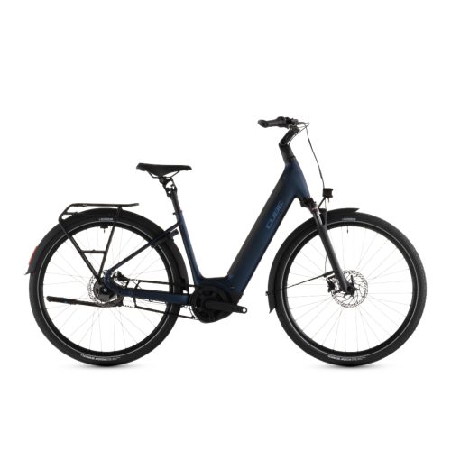 Blå Cube Supreme Hybrid Deluxe elcykel med remdrift på vit bakgrund.