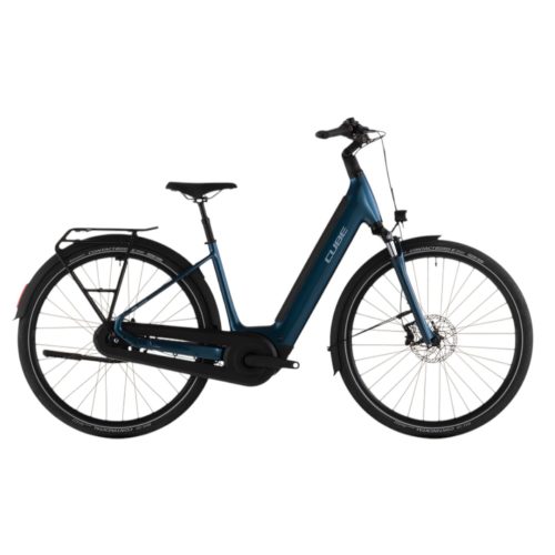 Blå Cube Supreme RT Hybrid Comfort elcykel med pakethållare och skärmar.