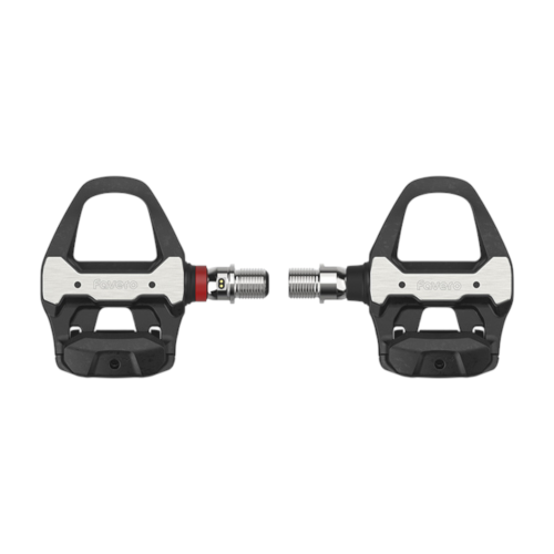 Två Assioma PRO RS-1 wattpedaler, synliga framifrån, mot en vit bakgrund. Detaljrikedomen i bilden framhäver den precisa konstruktionen och den lätta designen hos dessa enkelsidiga SPD-SL pedaler.