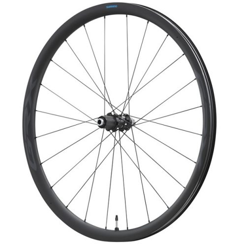 Hjul Shimano WH-RX870 (fram eller bak) är ett svart cykelhjul med tunna ekrar, en fälg med djup profil och ett centralt nav. Fälgen pryds av en diskret logotyp samt en ventilskaft nära botten, och hjulet är fotograferat mot en enfärgad vit bakgrund.