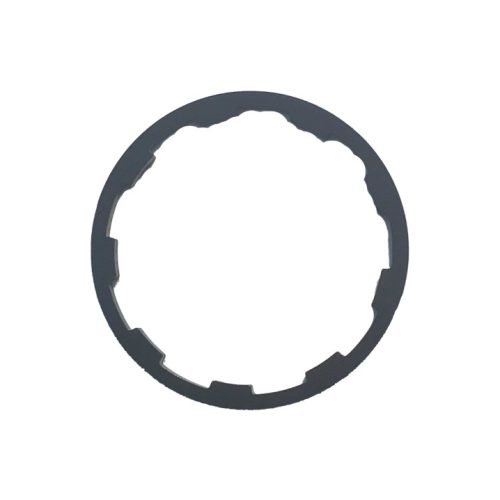 Distans 2,18mm till Kassett Shimano Dura-Ace CS-R9100 är en platt, cirkulär metallring med oregelbundna innerkanter och flera små skåror längs den inre omkretsen, visad på en vit bakgrund.