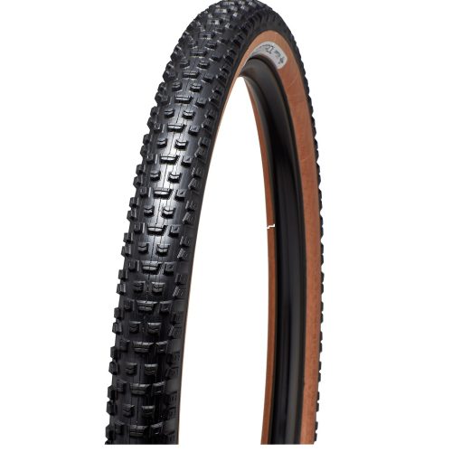 MTB-Däck Specialized Ground Control 2Bliss Ready 29 x 2,3" har en svart slitbana med en brunfärgad sidovägg och ett knobbigt mönster, som visas upprätt mot en vit bakgrund.