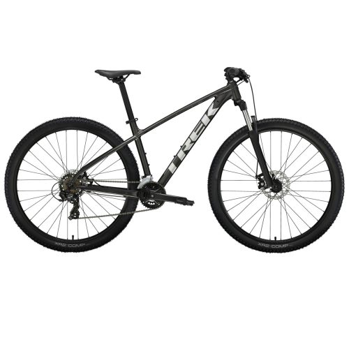 En svart Trek Marlin 4 Gen 2 MTB 27,5" med 2x7 växlar visas i sidovy, med skivbromsar, framfjädring, platt styre och "Trek"-logotypen på ramen mot en vit bakgrund.
