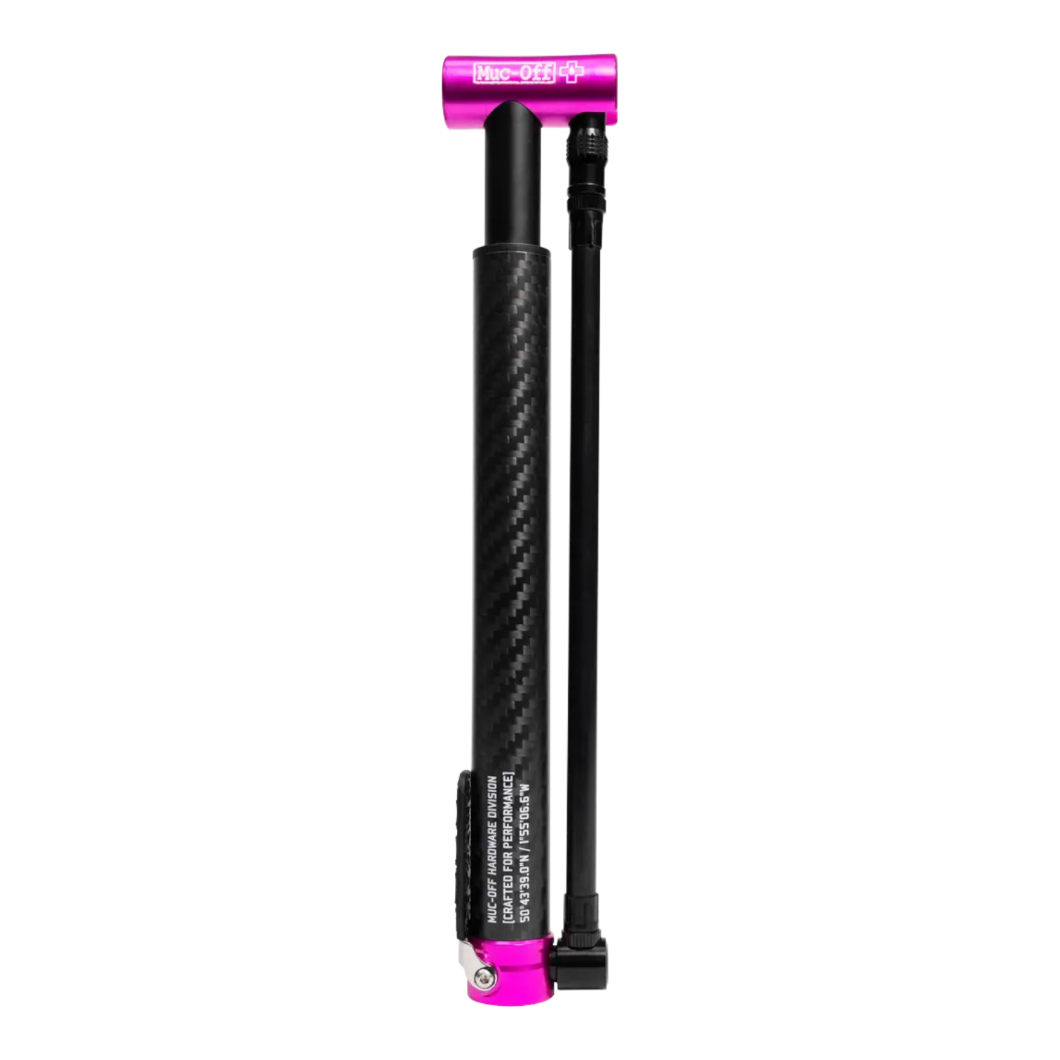 21054 MUC-OFF minipump Airmach Carbon (130 psi) har en kropp i svart kolfiber med rosa detaljer och en svart flexibel slang, mot en ljus bakgrund.