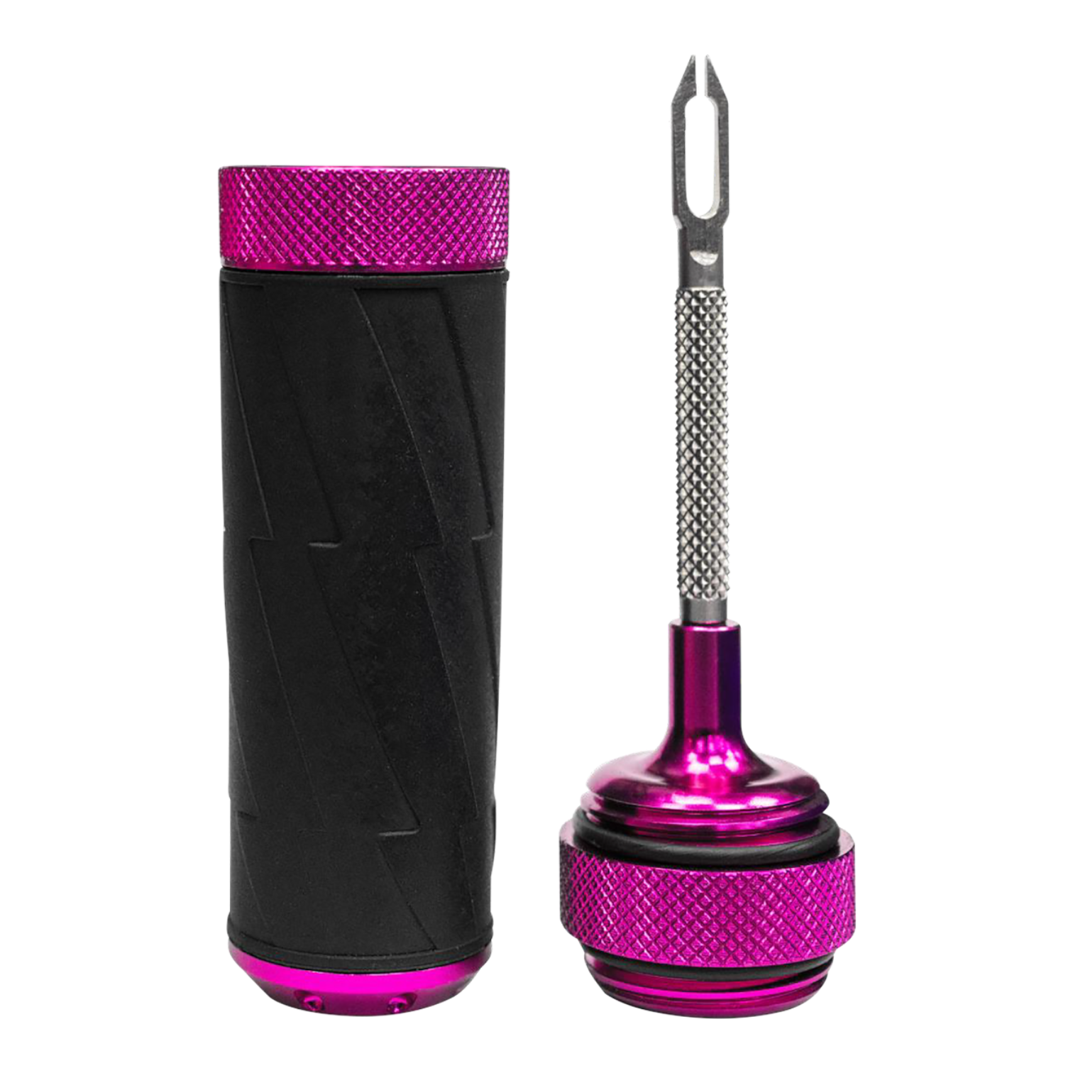 21085 (1) Två metallverktyg med svarta gummibelagda grepp och metallicrosa detaljer; det ena är Punkaverktyg MUC-OFF Precision Tubeless Repair Capsule för pluggning av däck, det andra har ett texturerat handtag, lock och en tvåkantig gaffelspets.