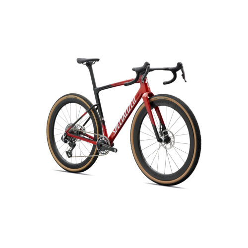 En röd och svart gravelcykel från Specialized med drop-styre, breda däck med beige sidor, skivbromsar och en ram i kolfiber. Cykeln avbildas mot en vit bakgrund, vinklad åt höger så att märket ”Specialized” syns tydligt.